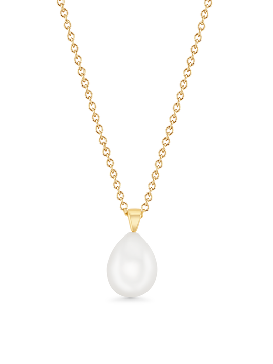 Classic Pearl Pendant Necklace In Gold