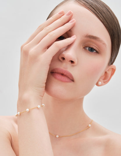 Freshwater Pearl Stud In Gold