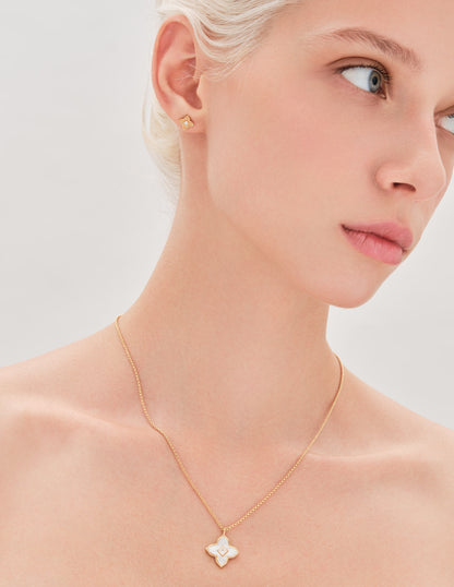 Primrose Clover Studs In Gold