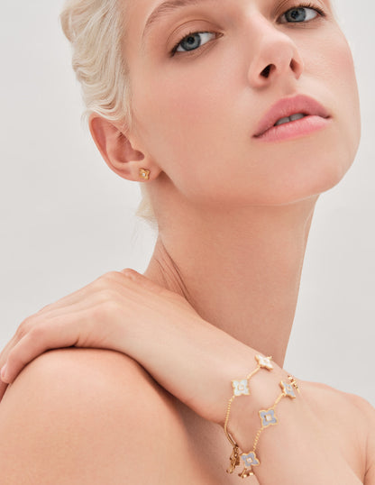 Primrose Clover Studs In Gold