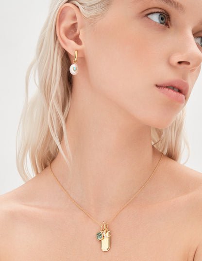 Seamless Rectangular Earrings in Gold