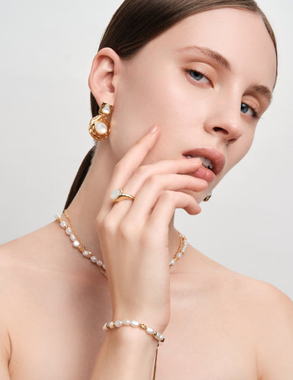 Aurum Mother-Of-Pearl Drop Earrings In Gold