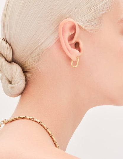 Skinny Oval Hoops in Gold