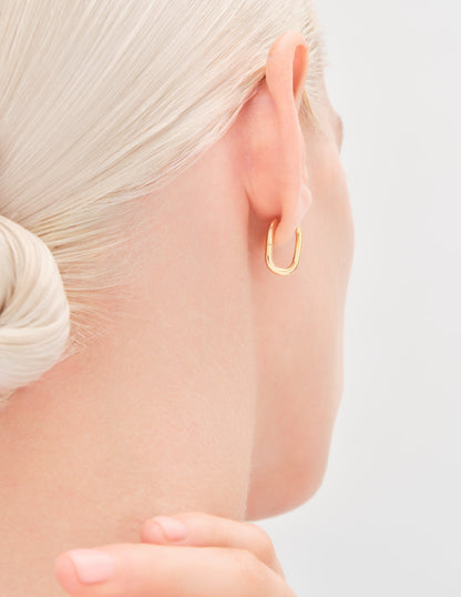 Skinny Oval Hoops in Gold