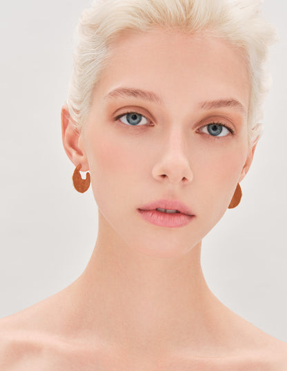 Aurum Disc Hoops In Gold