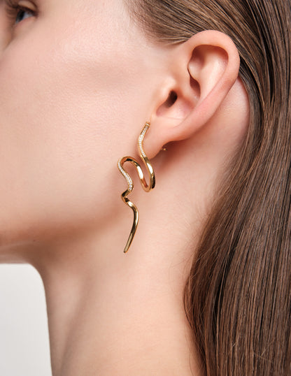 Entwined Squiggle Pavé Drop Studs