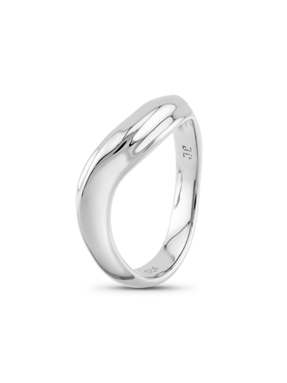 Fluidity Ridge Ring in Silver