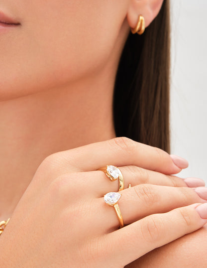 Tusk Pear Crystal Ring in Gold