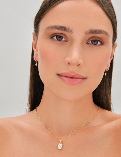 Mother-Of-Pearl H Initial Pendant Necklace In Gold