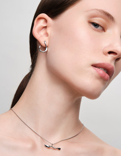 Fluidity Molten T-Bar Pendant Necklace In Silver