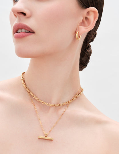 Square T-Bar Pendant Necklace in Gold