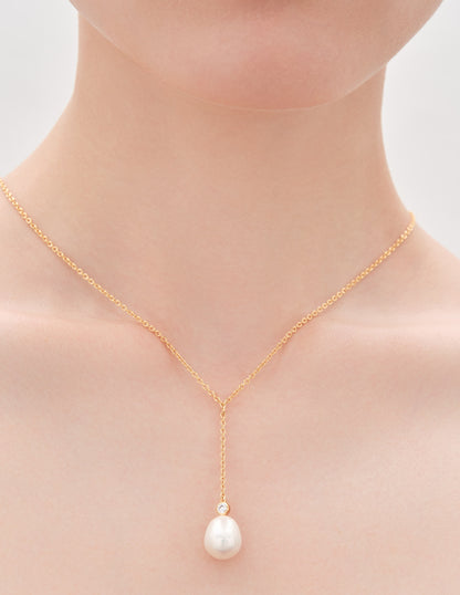 Freshwater Pearl Drop Chain Necklace In Gold