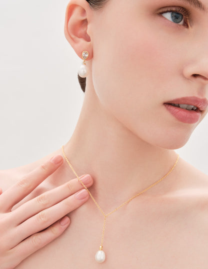 Freshwater Pearl Drop Chain Necklace In Gold