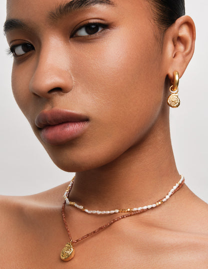 Pearl & Hammered Bead Necklace In Gold