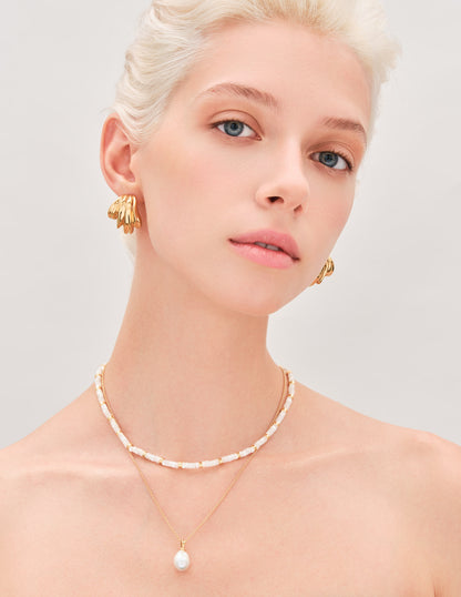 Mother-Of-Pearl & Gold Beaded Necklace In Gold