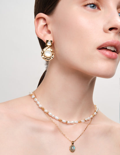 Aurum Pearl Beaded Necklace In Gold