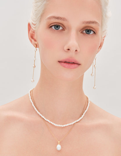 Celestial Seed Pearl Beaded Necklace In Gold