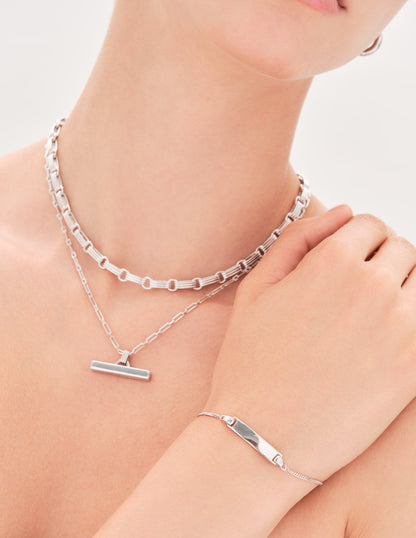 Bar Bracelet in Silver