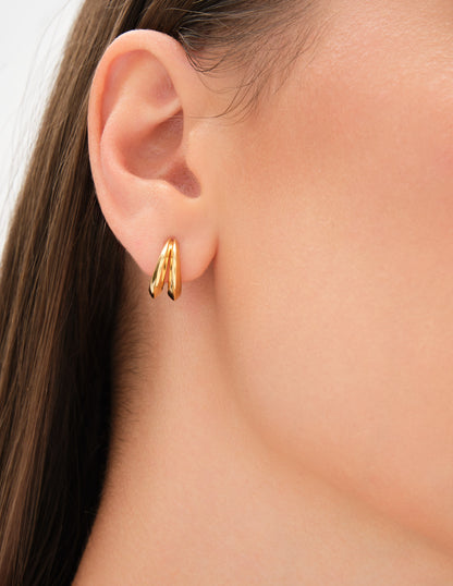 Seamless Tusk Split Earrings In Gold