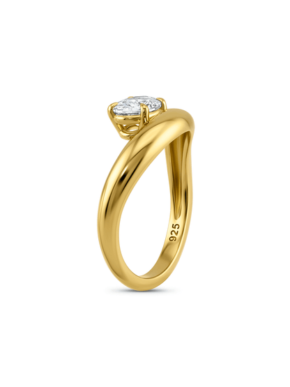 Oval Wave Crystal Stacking Ring In Gold