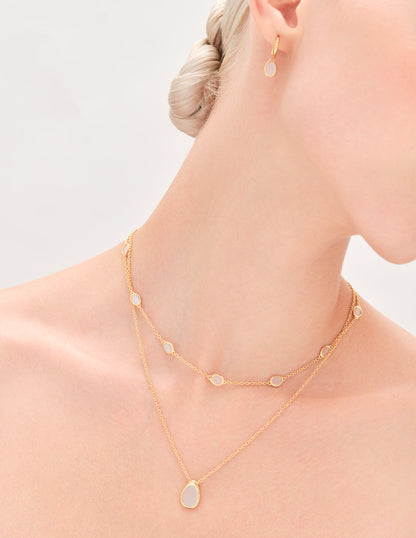 Pebble Moonstone Pendant Necklace in Gold