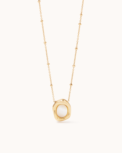 Semi-Precious Circle Pendant Chain Necklace