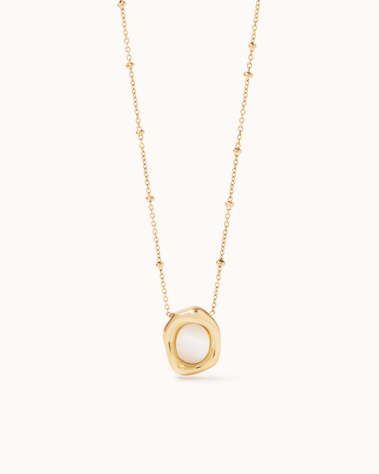 Semi-Precious Circle Pendant Chain Necklace