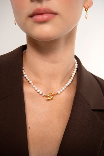 Chunky Pearl Necklace