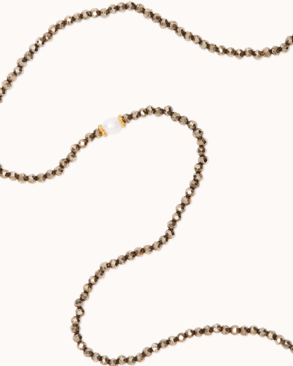 Semi-Precious Pearl Necklace in Black