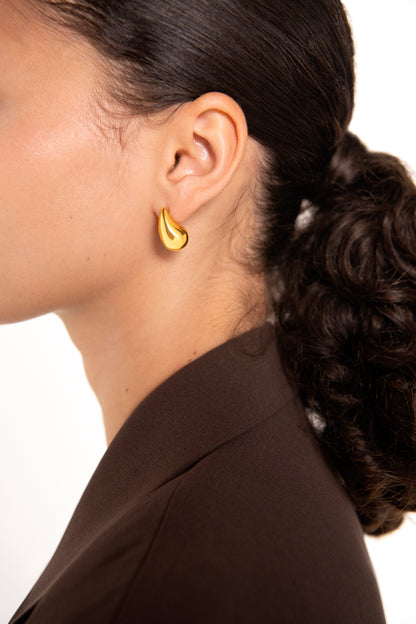 Medium Droplet Studs in Gold