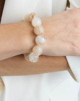 Chunky Resin Round Beaded Bracelet in Cream