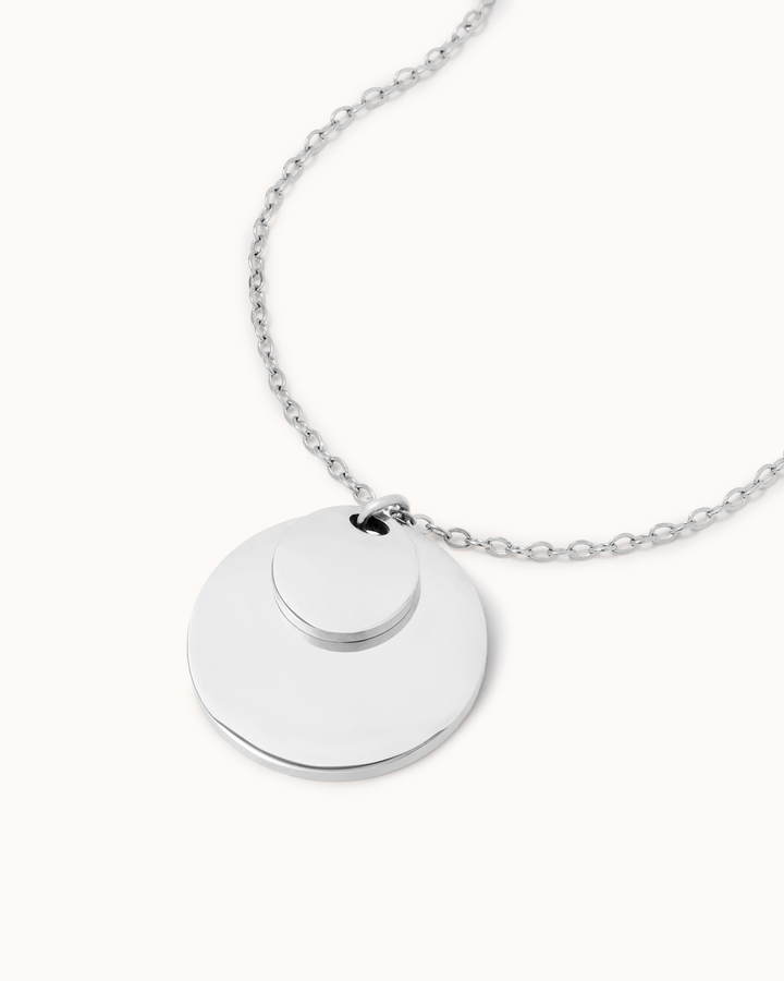 Circles Pendant Chain Necklace in Silver