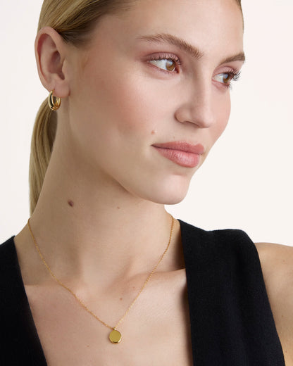 Oval Pendant Chain Necklace