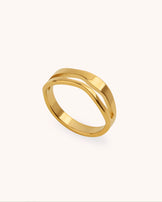 Waterproof Wavy Double Stack Ring in Gold