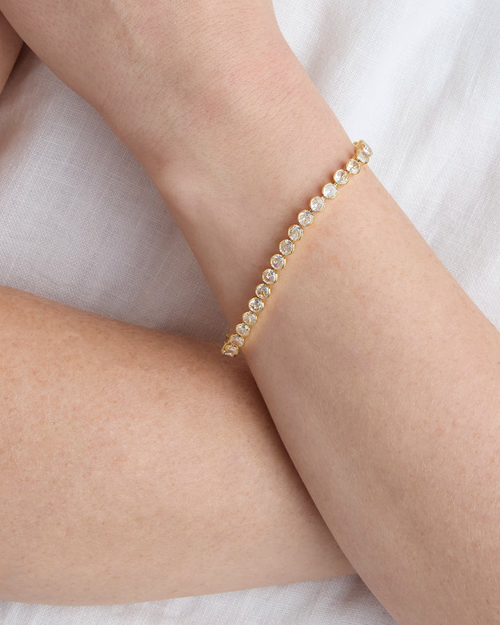 Round Crystal Tennis Bracelet in Gold