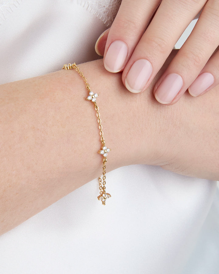 Cubic Zirconia Flower Station Bracelet in Gold