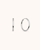 Thin Round Seamless Huggie Hoop Earrings in Silver