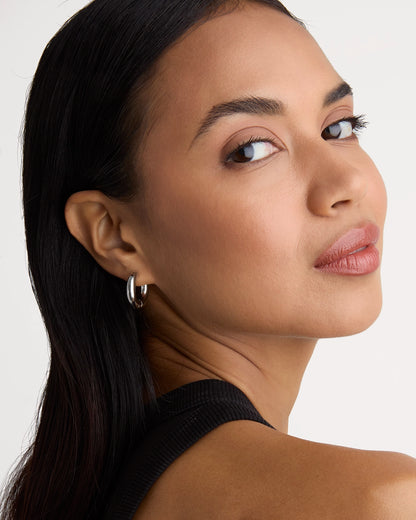 Thick Curved Seamless Huggies in Silver