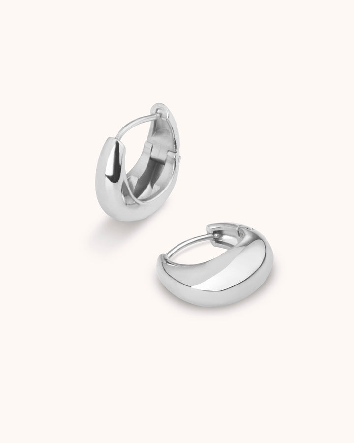 Thin and Thick Seamless Huggies in Silver