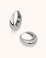 Large Oval Seamless Huggies in Silver