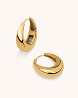 Large Oval Seamless Huggies in Gold