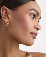 Thin and Thick Seamless Huggies in Gold