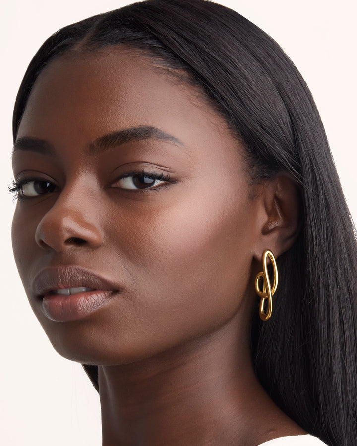 Waterproof Long Wavy Round Hoop Earrings in Gold