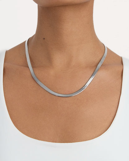Slinky Thick Chain Necklace in Silver