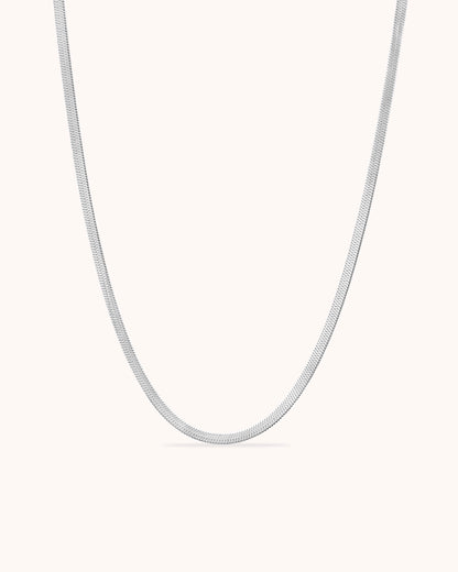Slinky Thick Chain Necklace in Silver