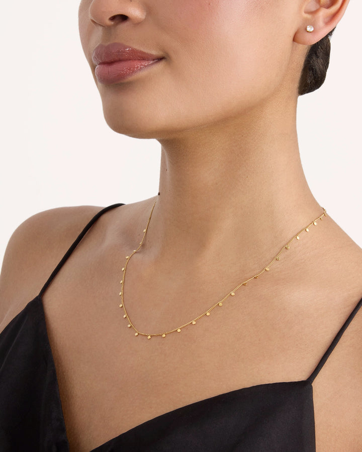 Waterproof Circle Pendant Necklace in Gold