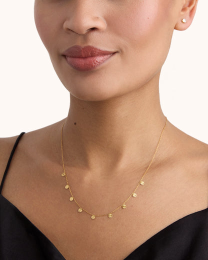 Small Pendant Chain Necklace in Gold