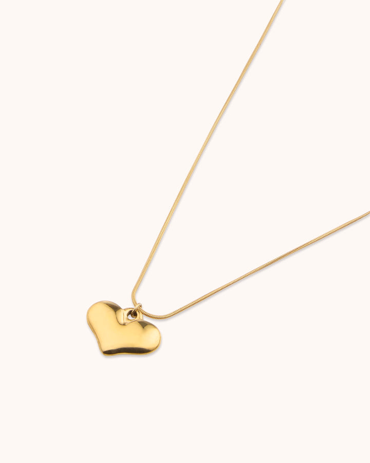 Waterproof Thin Chain Heart Pendant Necklace in Gold