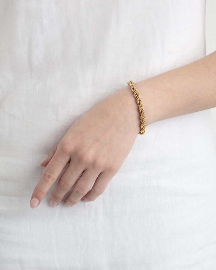Waterproof Twist Chain Bracelet in Gold