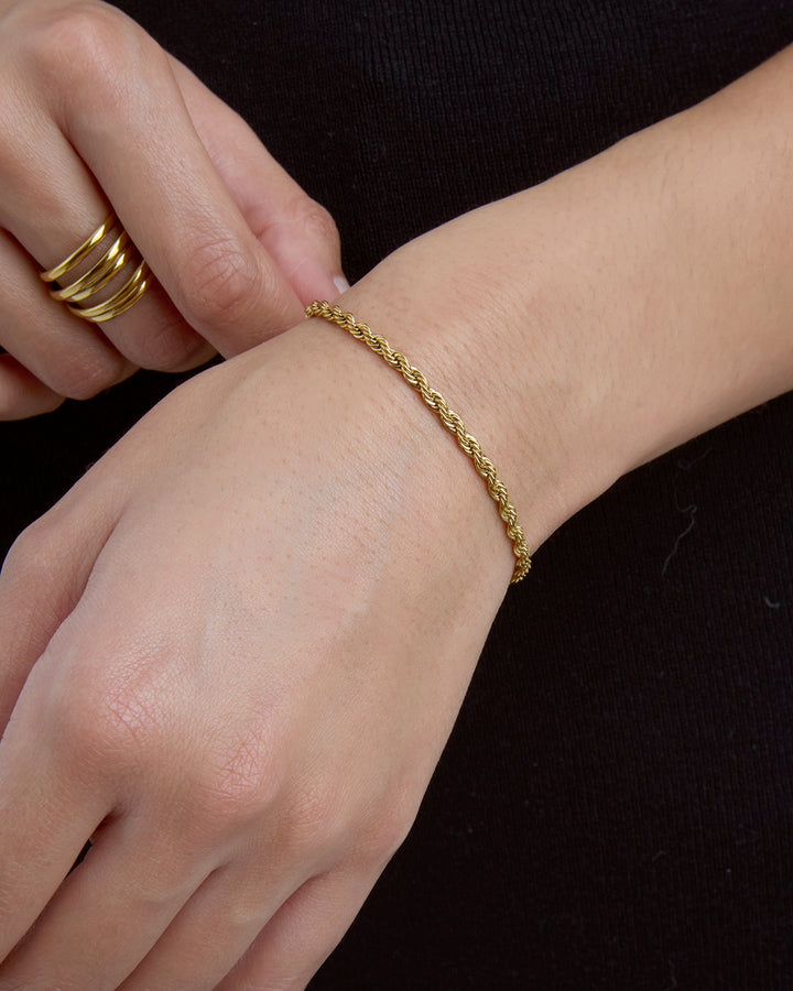 Waterproof Thin Twisted Chain Bracelet in Gold